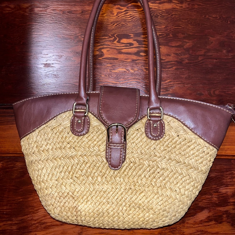Etienne brand woven clutch